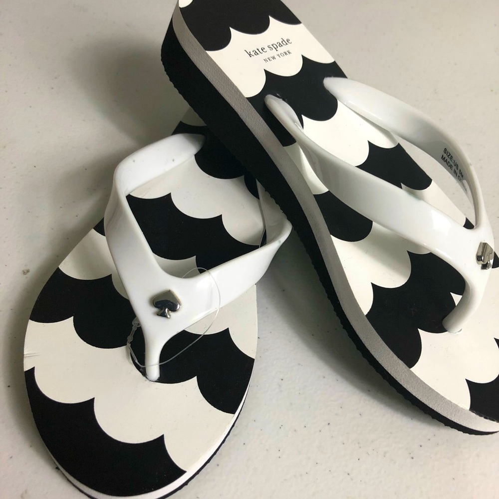 KATE SPADE NWT BLK& White Flip flops SIZE 5 - Picture 2 of 9
